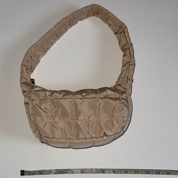 Small beige puffer purse - Picture 2 of 2